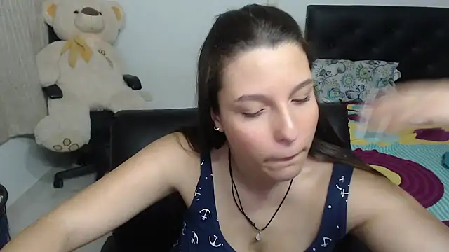 Snapshot of alexia_87 chatting on February 2, 2025, 2:06 am alexia 87 online show from February 2, 2025, 2:06 am