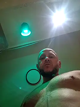 RomWoolf online show from December 12, 2024, 11:47 pm