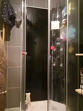 RomWoolf online show from January 11, 2025, 4:48 am