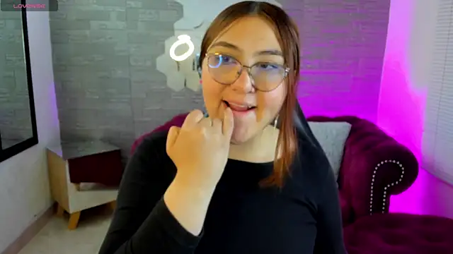 conniejames m online show from April 7, 2026, 1:55 pm