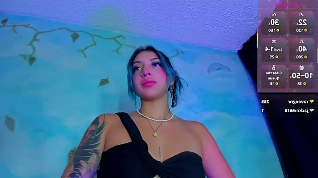 SaturnooStonee online show from February 5, 2026, 5:23 am