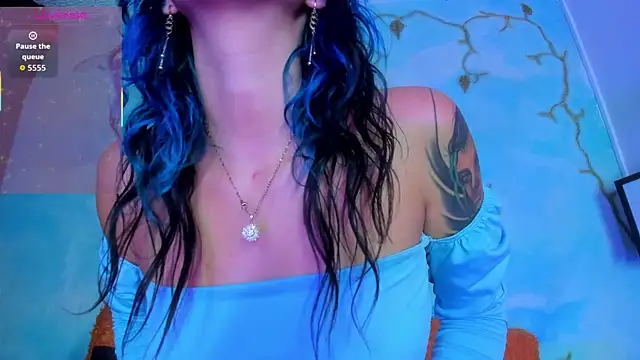 SaturnooStonee online show from April 10, 2026, 4:39 am