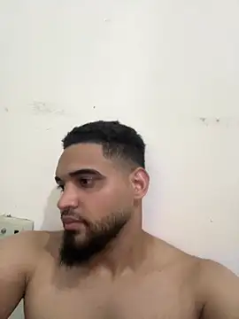 luismanuel 1998 online show from May 4, 2026, 9:11 pm