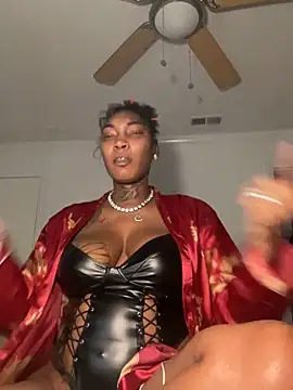 CUMQUEEN-XXX69 online show from March 4, 2026, 2:06 am