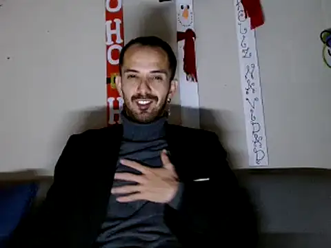 Snapshot of Tomas_Tylor chatting on December 22, 2024, 3:22 am Tomas Tylor online show from December 22, 2024, 3:22 am