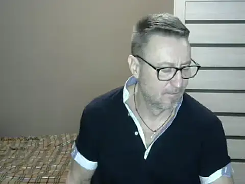 HarrySnake online show from December 31, 2024, 4:46 pm