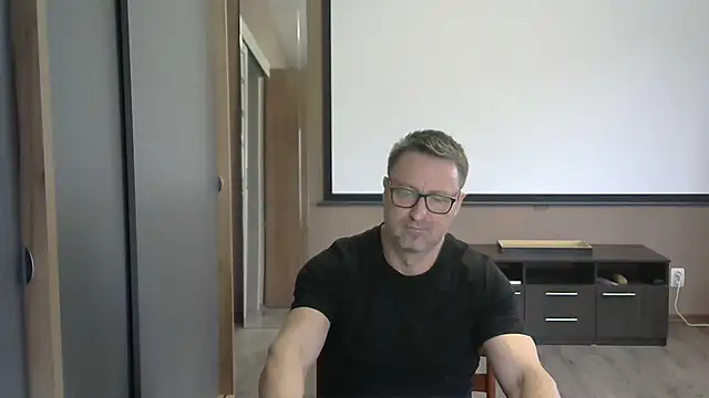 HarrySnake online show from November 9, 2025, 8:23 am