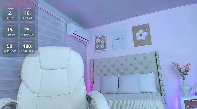 Snapshot of Cristall_Bunny chatting on January 7, 2025, 11:56 pm Cristall Bunny online show from January 7, 2025, 11:56 pm