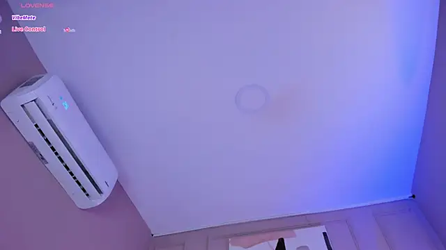 Snapshot of aria_greco chatting on June 18, 2026, 9:14 am aria greco online show from June 18, 2026, 9:14 am