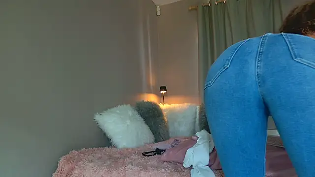 KatBigBum online show from July 13, 2026, 8:28 am