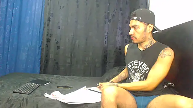 Hot Sharks  online show from February 9, 2026, 11:36 am