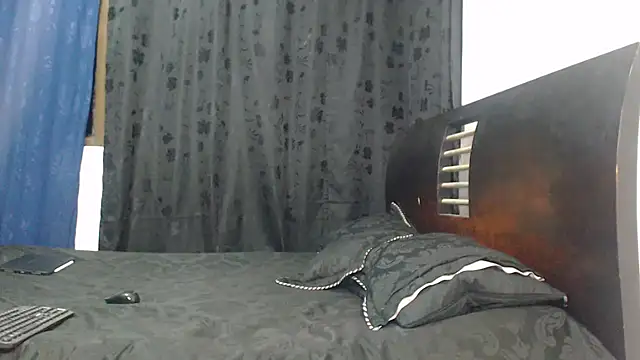 Hot Sharks  online show from March 18, 2026, 7:11 am