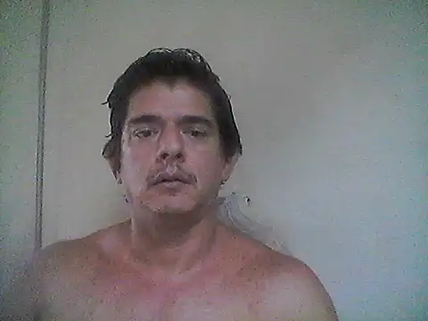 Snapshot of Marobronco chatting on May 19, 2026, 12:55 pm Marobronco online show from May 19, 2026, 12:55 pm