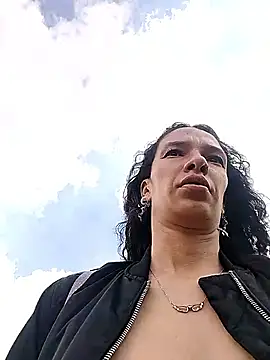 rebekka simpson online show from November 21, 2025, 5:00 pm