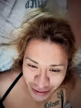 allissonw13 online show from December 21, 2024, 11:24 pm