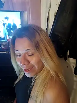 allissonw13 online show from January 28, 2025, 12:54 pm