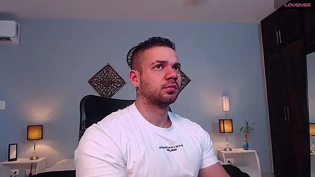 JeremyLowe online show from January 10, 2025, 1:20 pm