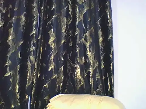 Snapshot of _Becky002 chatting on April 13, 2026, 9:04 am Becky002 online show from April 13, 2026, 9:04 am