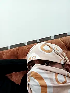 Snapshot of RockyNonStop chatting on December 27, 2024, 7:35 pm RockyNonStop online show from December 27, 2024, 7:35 pm