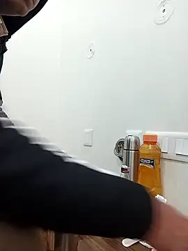 Snapshot of RockyNonStop chatting on December 28, 2024, 4:09 pm RockyNonStop online show from December 28, 2024, 4:09 pm