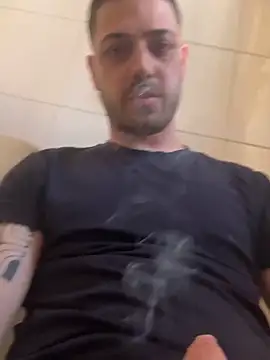 iltoscano95 online show from April 18, 2026, 12:42 pm