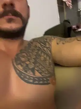 Karadeniz6153 online show from October 3, 2025, 12:18 am