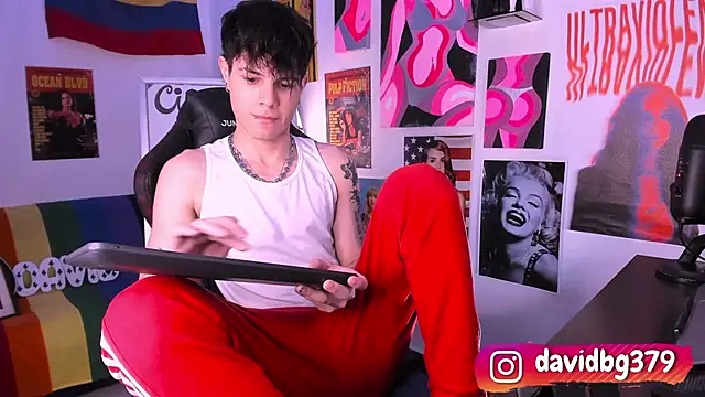 cinnamon boyxxx online show from February 28, 2025, 3:59 am