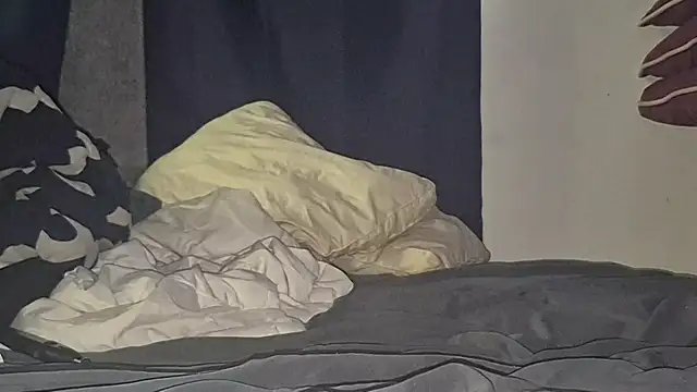 Snapshot of suzyswallowsxxx704 chatting on November 15, 2025, 6:59 pm suzyswallowsxxx704 online show from November 15, 2025, 6:59 pm