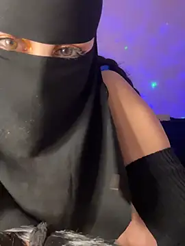 Snapshot of Jumanaa chatting on February 7, 2026, 7:28 pm Jumanaa online show from February 7, 2026, 7:28 pm