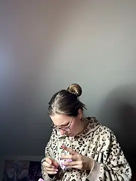 ur pleasure  online show from February 20, 2025, 8:14 pm