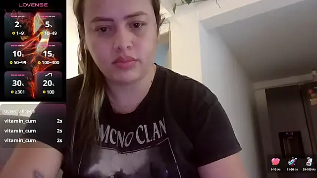 saramartinez1000 online show from February 19, 2025, 5:49 pm