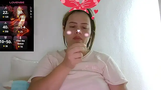 saramartinez1000 online show from September 17, 2025, 4:08 pm