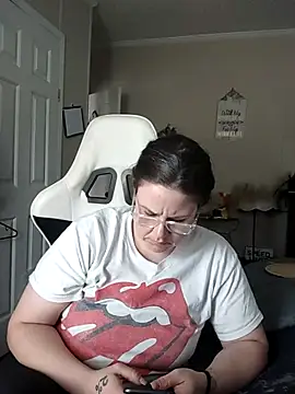 velvetta  online show from March 13, 2025, 9:26 pm