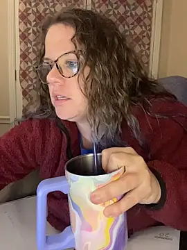 velvetta  online show from November 20, 2025, 5:51 am