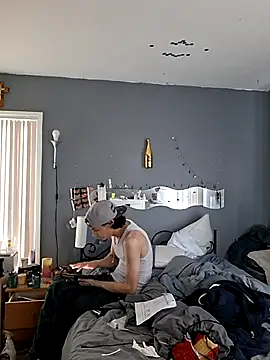 gifted723 online show from September 15, 2025, 2:39 pm