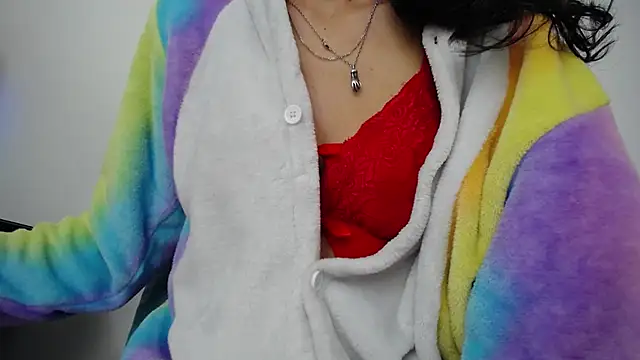 luly pink online show from April 10, 2026, 5:34 am