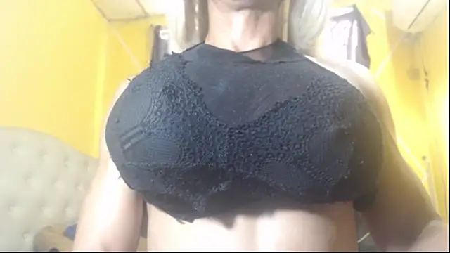 DanielaMuscleTS online show from January 18, 2025, 9:45 pm