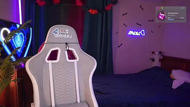 Kamila icee online show from November 1, 2025, 8:33 pm