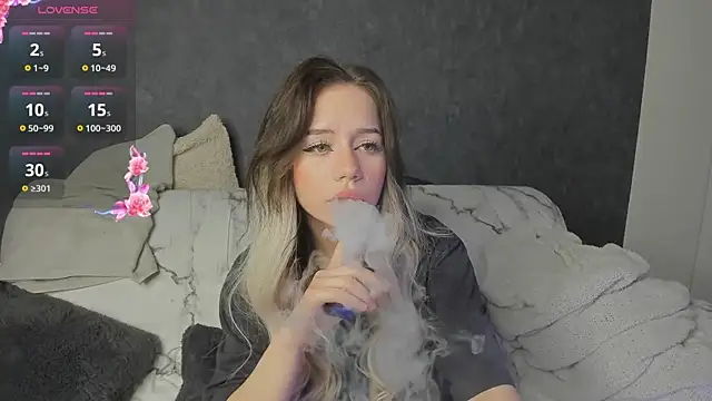 KellyBarton online show from January 21, 2025, 10:51 pm