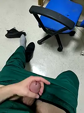 Snapshot of onbifeet chatting on February 26, 2025, 8:11 pm onbifeet online show from February 26, 2025, 8:11 pm