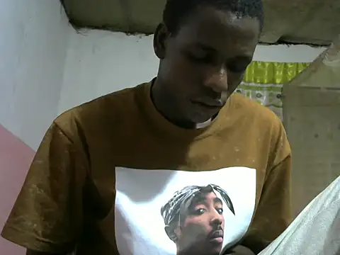 Bigras0011 online show from October 7, 2025, 3:53 pm