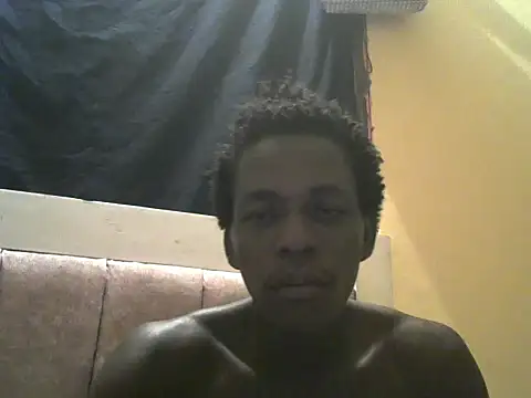 Snapshot of Bigras0011 chatting on June 15, 2026, 1:35 pm Bigras0011 online show from June 15, 2026, 1:35 pm