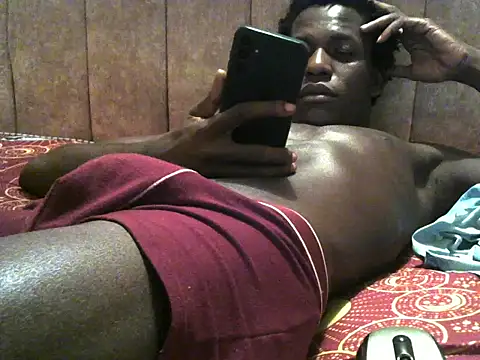 Snapshot of Bigras0011 chatting on July 10, 2026, 2:41 pm Bigras0011 online show from July 10, 2026, 2:41 pm