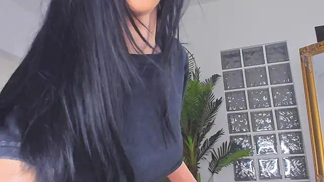 JassyeJoy online show from April 14, 2026, 4:51 am