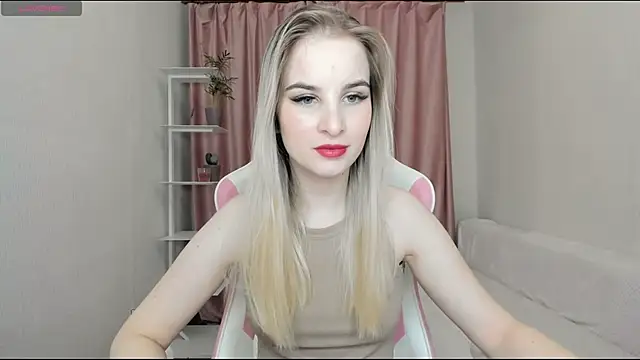 Snapshot of MiraSpaceGirl chatting on December 4, 2024, 7:34 pm MiraSpaceGirl online show from December 4, 2024, 7:34 pm