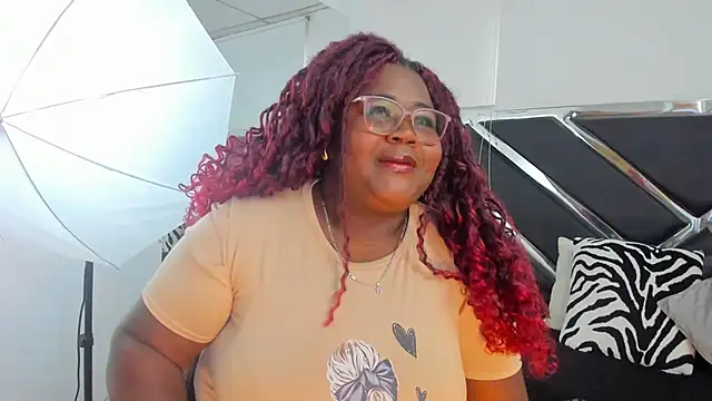 BritannyJhonsons online show from October 1, 2025, 8:37 pm