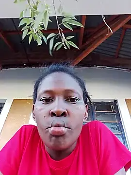 LOVELY-2BERRY online show from April 23, 2026, 1:24 pm