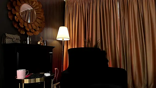 Snapshot of LovingBlondie chatting on June 7, 2026, 5:11 am LovingBlondie online show from June 7, 2026, 5:11 am