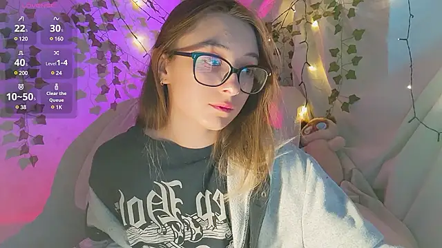 Snapshot of monlight__dana chatting on December 4, 2024, 12:25 pm monlight  dana online show from December 4, 2024, 12:25 pm