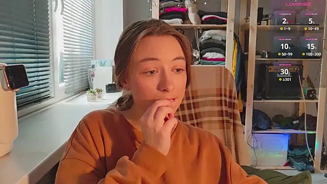 Snapshot of monlight__dana chatting on February 9, 2025, 11:47 am monlight  dana online show from February 9, 2025, 11:47 am